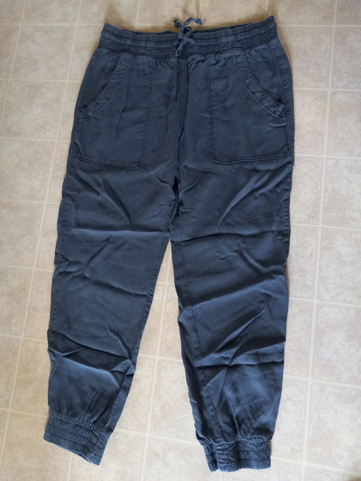 Women's GAP Gray Lyocell Drawstring Joggers – Size M