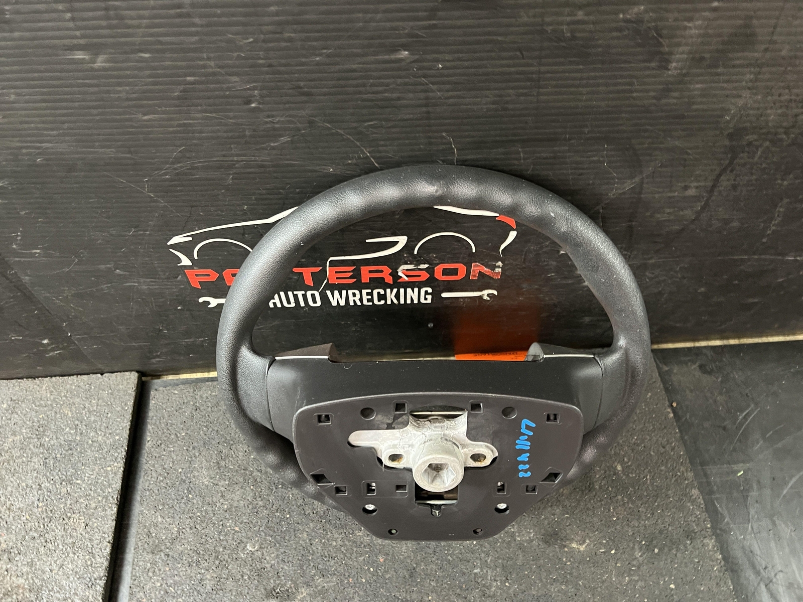 OEM Ford Steering Wheel Black & Silver DG1Z-3600-BB Ford Taurus 