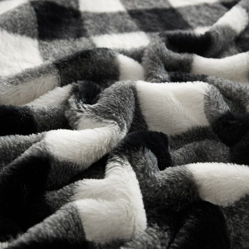 BUFFALO PLAID Black White Sherpa Throw Dearfoams Faur Fur Blanket 50x60 NEW USA - Picture 3 of 4