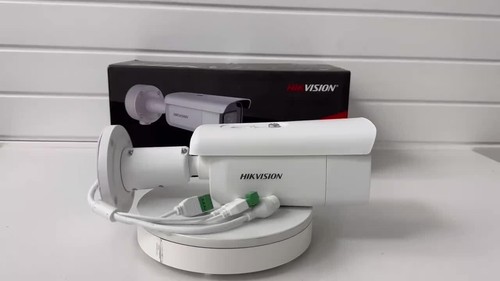 Hikvision 4 MP 5X Zoom Bullet IP Camera AcuSense 2,7-13,5 mm POE DS-2CD3643G2-IZS - Video 1 di 1