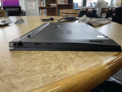 LENOVO THINKPAD E585 Laptop w/ AMD Ryzen 3 2200U 2.50 GHZ + 8 GB | No HD / OS - Picture 5 of 7