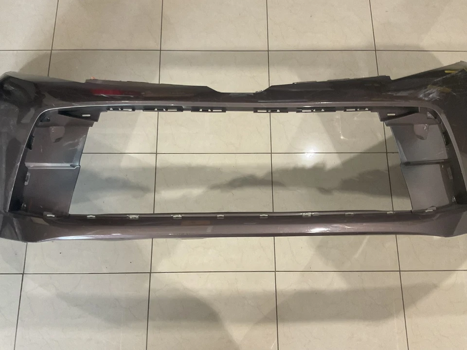 Cubierta del parachoques delantero marrón 2018 2019 2020 Toyota Sienna 52119 08080 OEM Foto 3 de 4