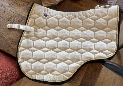 Mattes Euro Fit VS Spine Free Dressage Saddle Pad ￼