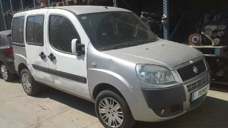 735244963 LUCE INTERNA / 2064347 PER FIAT DOBLO 119 1.9 8V DYNAMIC / MULTIJET Foto 3 de 4