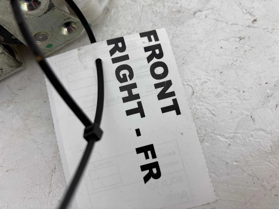 Actuador de pestillo de cerradura de puerta lateral del pasajero delantero 17-24 Mitsubishi Mirage G4 OEM Foto 4 de 4