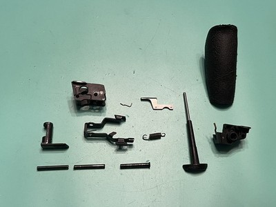 USED OEM SMITH & WESSON M&P 40 1.0 LOWER PARTS EJECTOR LOCKING BLOCK *ROUGH*