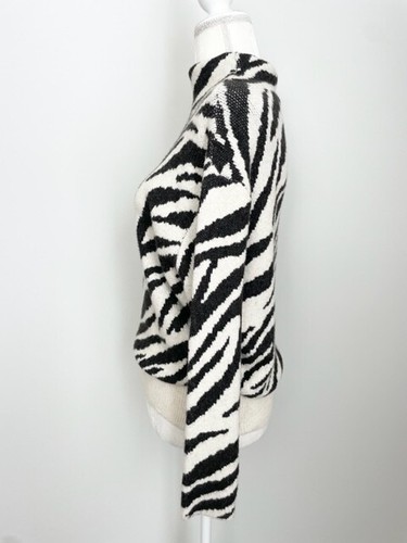 Lush Womens Knit Sweater Size S Cream Black Animal Print Mock Neck Dolman Sleeve - Picture 5 of 10