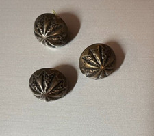 VECCHI BOTTONI -3 bottoni in metallo moda marca Halbar