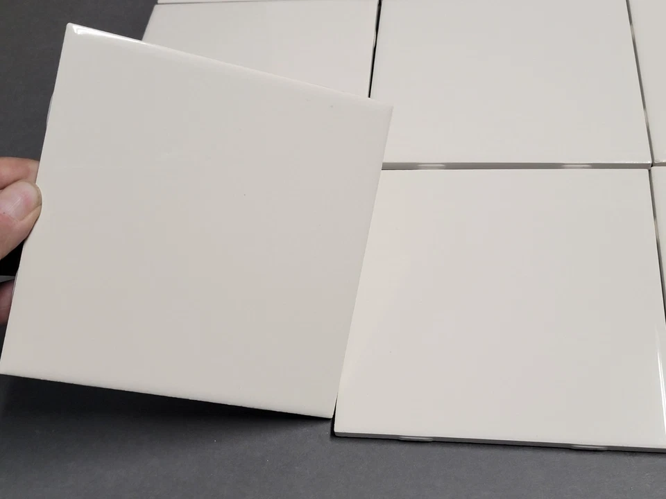 Lote de 9 Azulejos Cerámicos AMERICAN OLEAN 6" X 6" - Galleta Blanca Brillante Nuevo de Lote Antiguo Foto 3 de 4