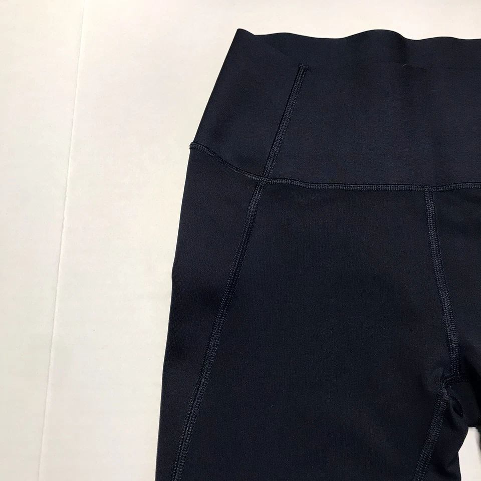 Leggings recortados Gap Fit esculpidos de compresión azul marino talla pequeña Foto 2 de 4