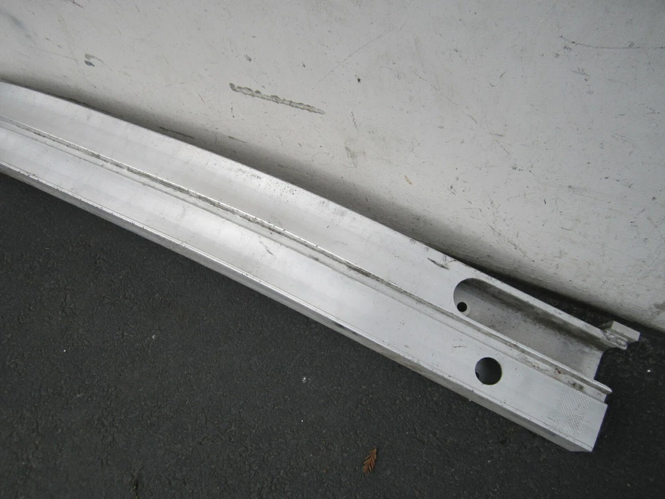 em003110 Nissan Leaf 2011 2012 Rear Bumper Reinforcement Impact Bar OEM - Изображение 3 из 4