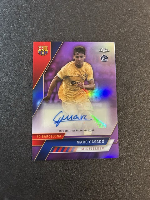 2022-23 Topps Chrome FC Barcelona Marc Casado RC PURPLE 13/15 AUTO #AU-MC