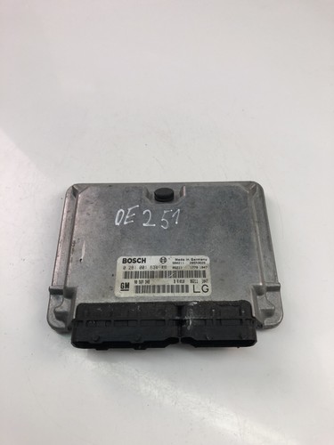 OPEL VECTRA B 36 Motorsteuergerät ECU 0281001634 90569348 21244699