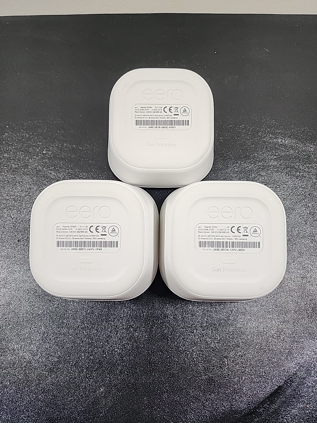 Eero Dual Band Mesh Wi-Fi Router Signal Extender 3-Pack Network System J010001