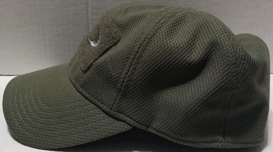 Gorra ajustada Oakley Hydrolix L/XL Performance Fit. Verde oliva Foto 2 de 4