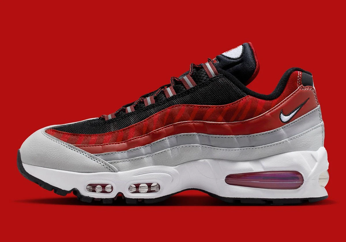 Nike Air Max LTD White/ Varsity Red Men\'s Sneaker 407979-126 / Size 13 Nike Air Max LTD Varsity Red for Sale | Authenticity  main image 3