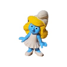 2011 McDonalds Happy Meal 2" Smurfette Toy Figure Smurfs Movie