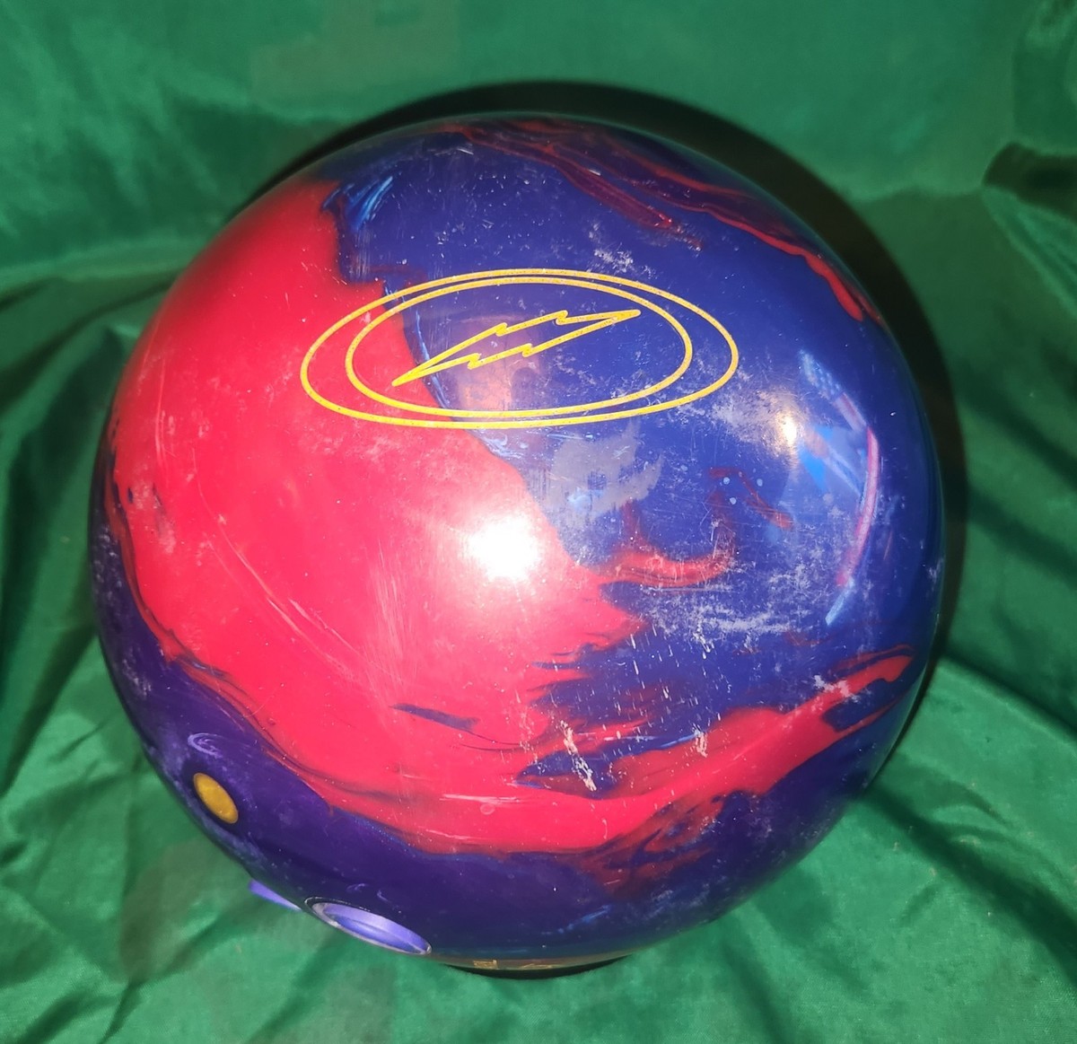 Storm Phaze II Pearl Bowling Ball 14 lbs Preowned Span 3 9/16