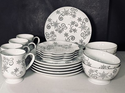 RARE Find_ Temptations By Tara Christmas Eve Winter design dinner set for 4