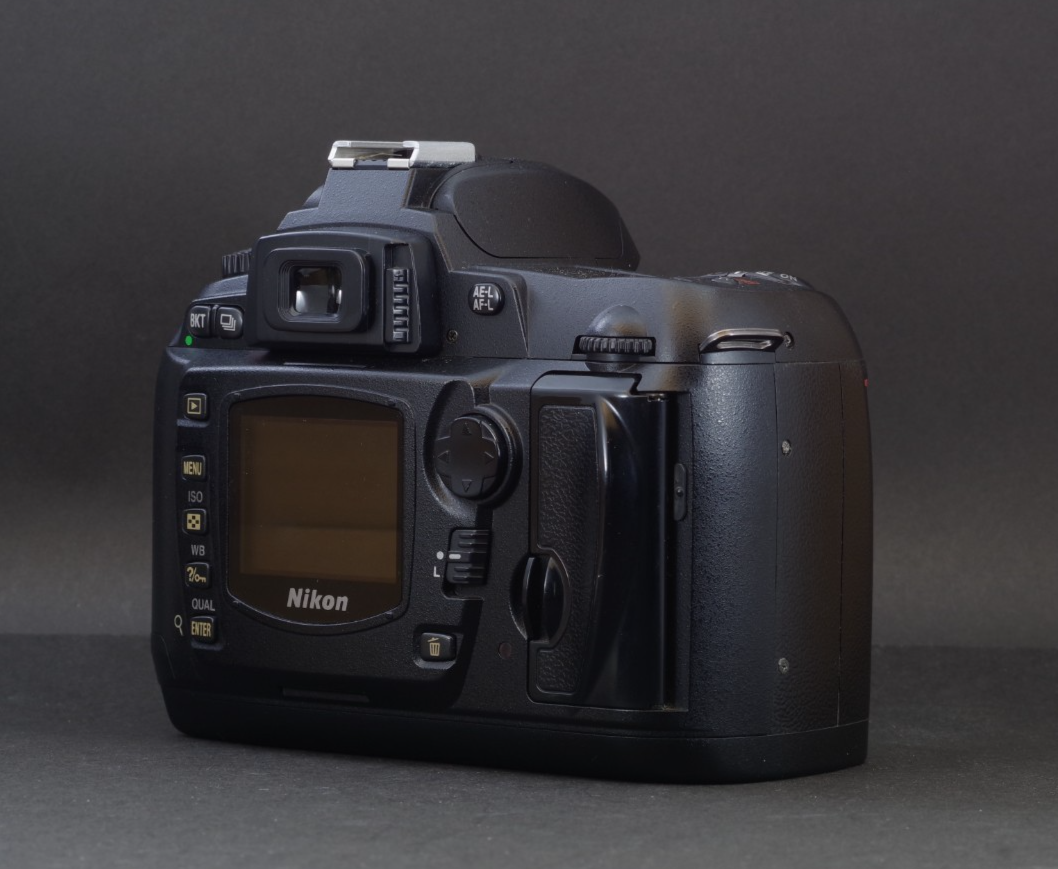 Top Mint】 NIKON D70 6.1MP CCD APS-C Digital SLR Camera Body from
