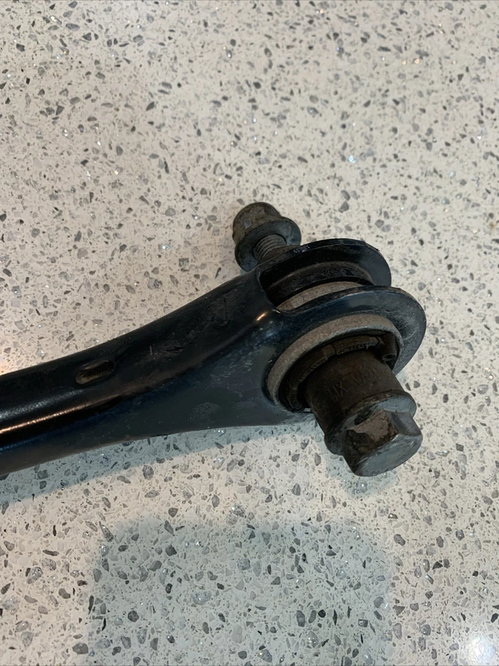 2018-2023 VOLKSWAGEN ATLAS 3.6L AWD RIGHT PASSENGER REAR CONTROL ARM OEM - Image 4 of 4