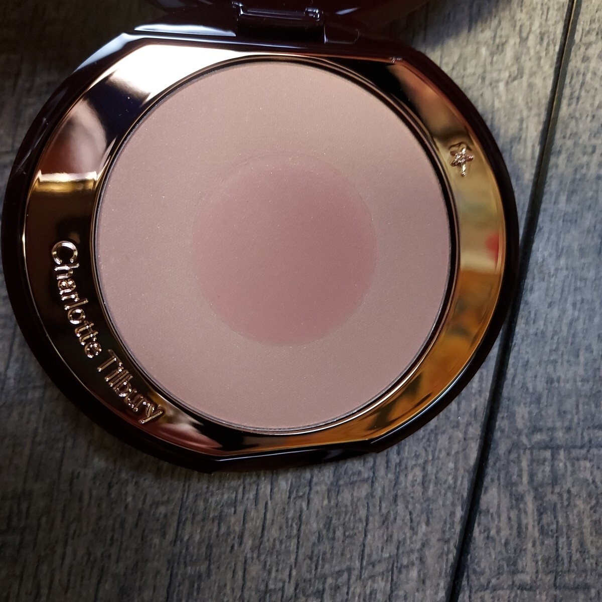 Love blush パウダーチーク CHARLOTTE TILBURY Charlotte Tilbury Cheek To Chic Love Glow | Beautylish