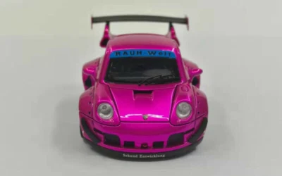 ミニカー LITTLE EGG RWB 993 Tooned Porsche 911 993 RWB pink by VIP Scale Models resin