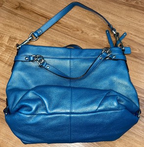 coach bag leather peeling