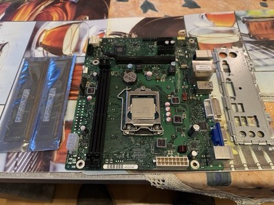 Fujitsu Mainboard D3230 - A11 GS1 + Intel I5-4440 und 2x 4 GB RAM (8 GB)