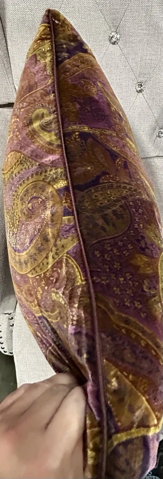 Funda Ralph Lauren Rutherford Park Paisley Terciopelo Almohada Púrpura  Foto 4 de 4