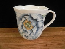 Lenox  Butterfly Meadow Scalloped Rim YELLOW BUTTERFLY Tea Mug Coffee Cup