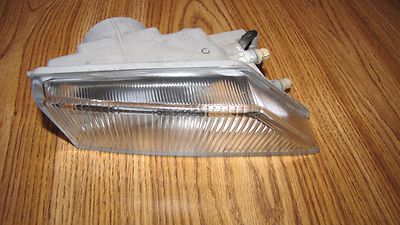 Farola Antiniebla Derecha Original Nissan Para Infiniti I30 1996-1999 – Con Bombilla H3 Y Acabado Cromado
