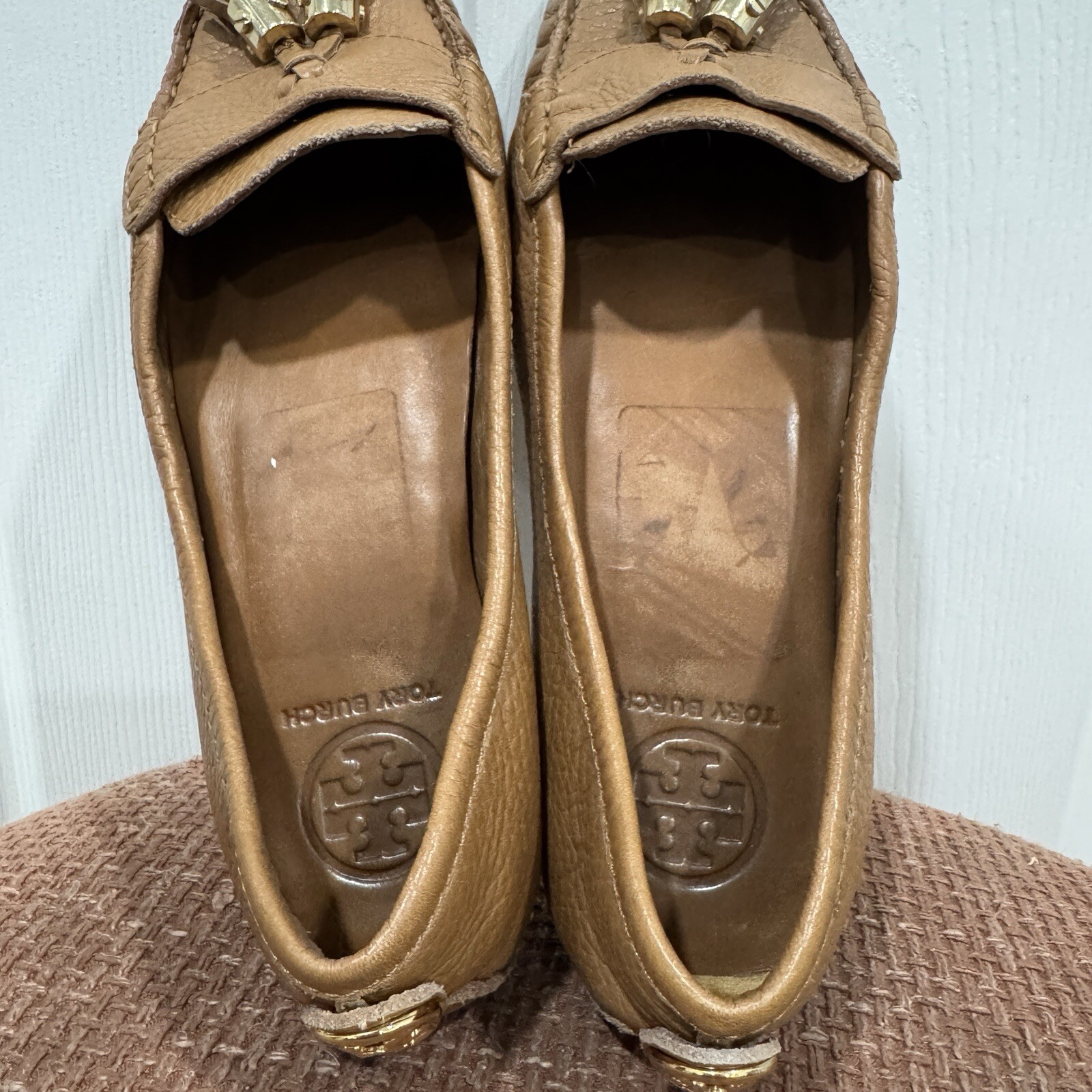 Tory Burch Camel PENNIE LOAFERS Pebble Leather Gold Slip-On Career Womens 9M thumbnail 13