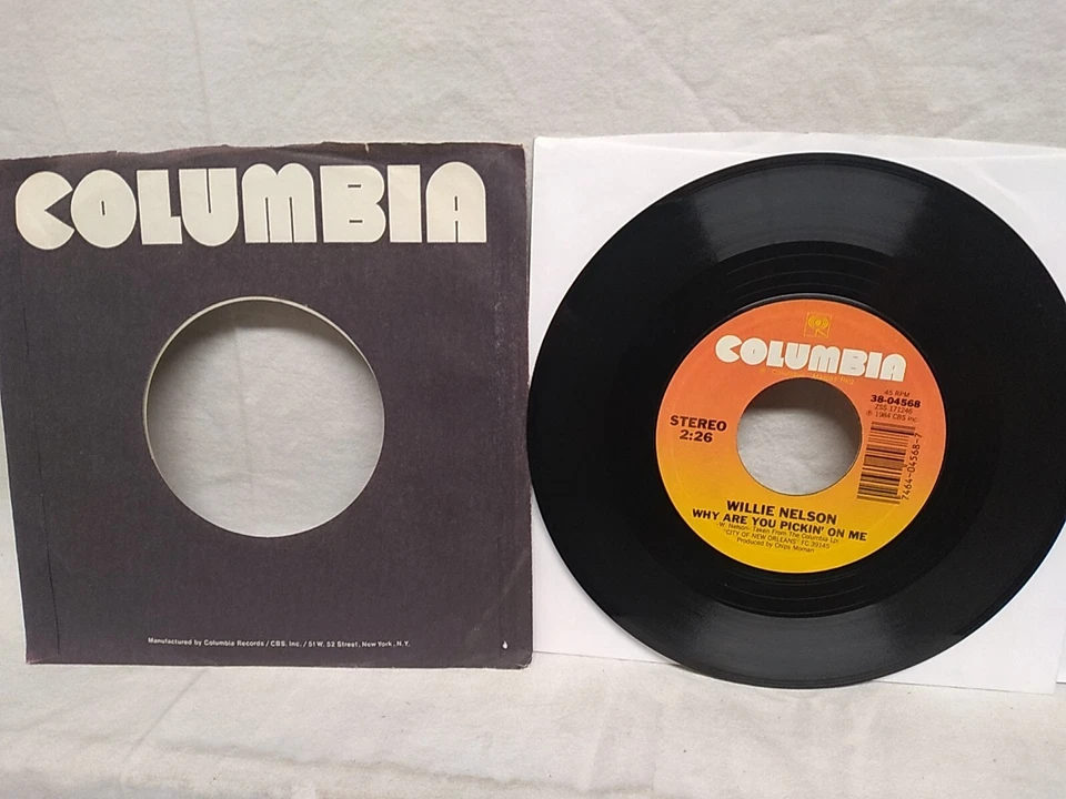 Willie Nelson I Love You A Thousand Ways / City of New Orleans 45 RPM lot of 2 - Image 4 of 4