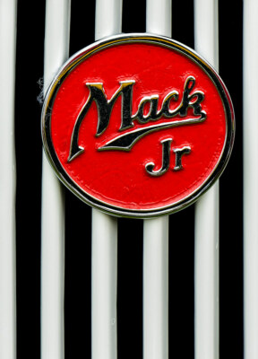 80s マックトラック Mack プレート 車エンブレム 看板 ガレージ