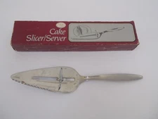 VTG NEW FULLER BRUSH COMPANY Silver Metal Cake Slicer Server