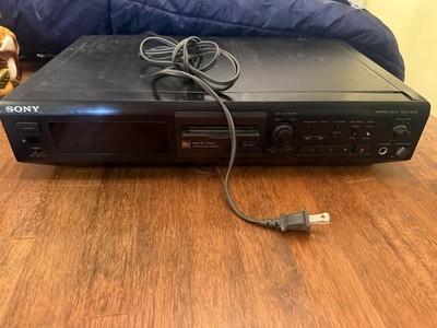 Sony MDS-JE510 MiniDisc Player Recorder **Plays  Has Issues Ejecting NO REMOTE**