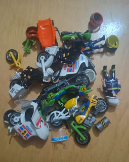 Playmobil Set Motorrad /Racing Bikes mit Figuren/Polizeifigur Helme Zubehör