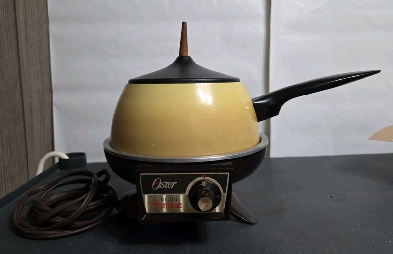 OSTER Electric FONDUE Harvest Gold 701 - Made in USA, WORKS! VTG