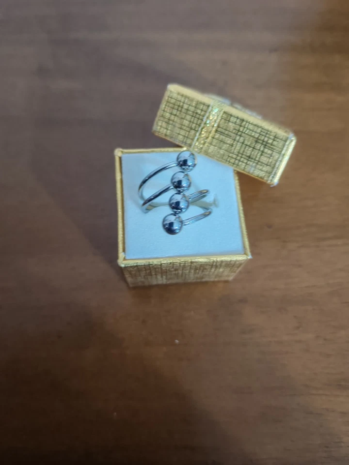 Anello In Acciaio Inox Regolabile Multisfere - Immagine 3 di 4