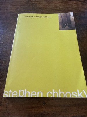 Perks of Being a Wallflower by Stephen Chbosky (1999, Trade Paperback)