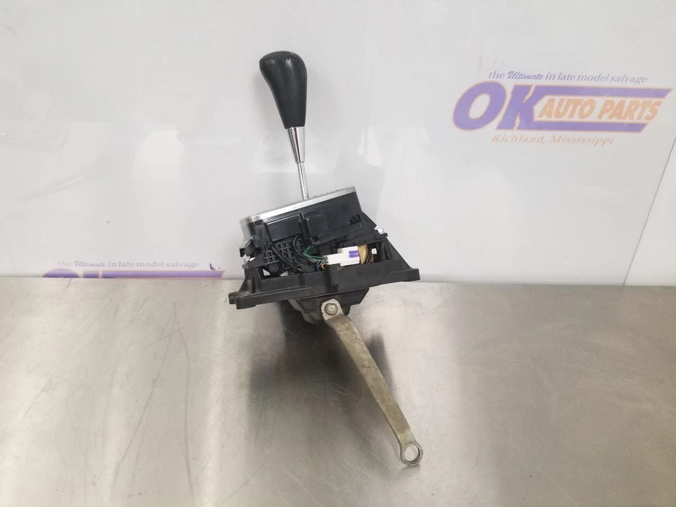 07 2007 TOYOTA LAND CRUISER 4.7L AUTOMATIC TRANSMISSION SHIFTER - Image 3 of 4