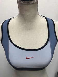 sujetador nike alpha