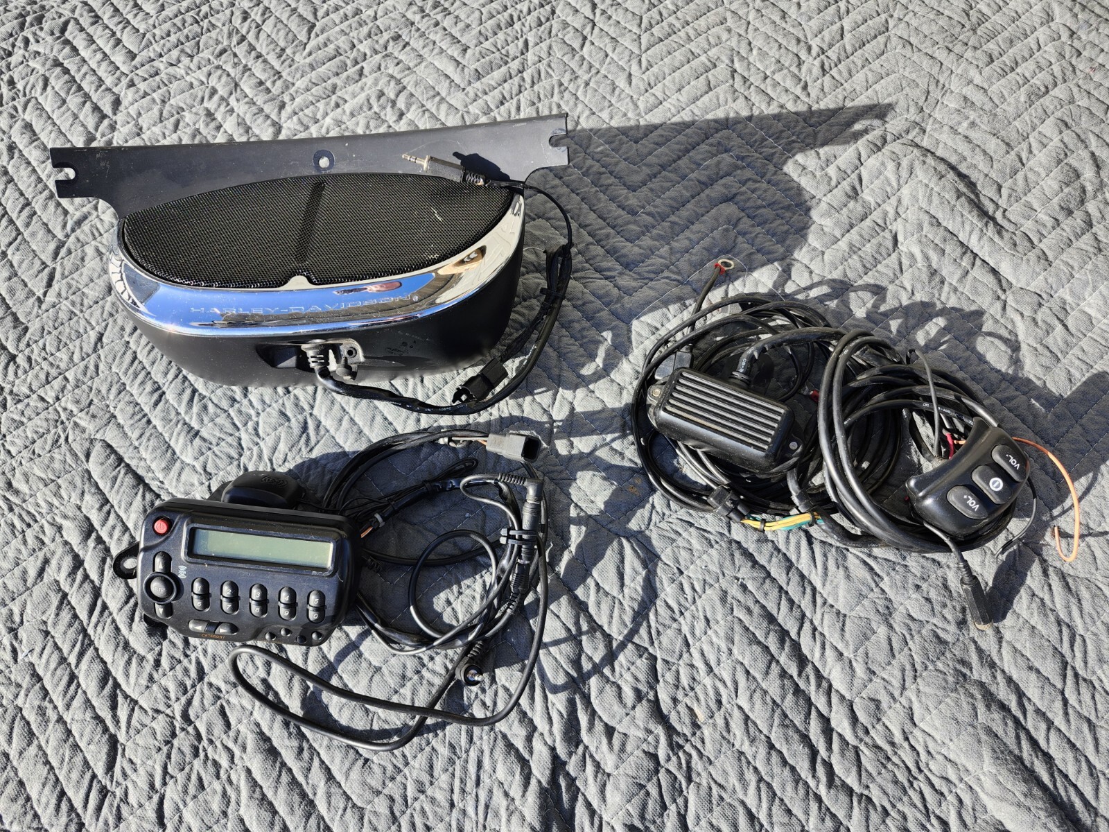 Harley BOOM Audio Windshield Speaker & Amp Stereo Kit & Road Tech XM