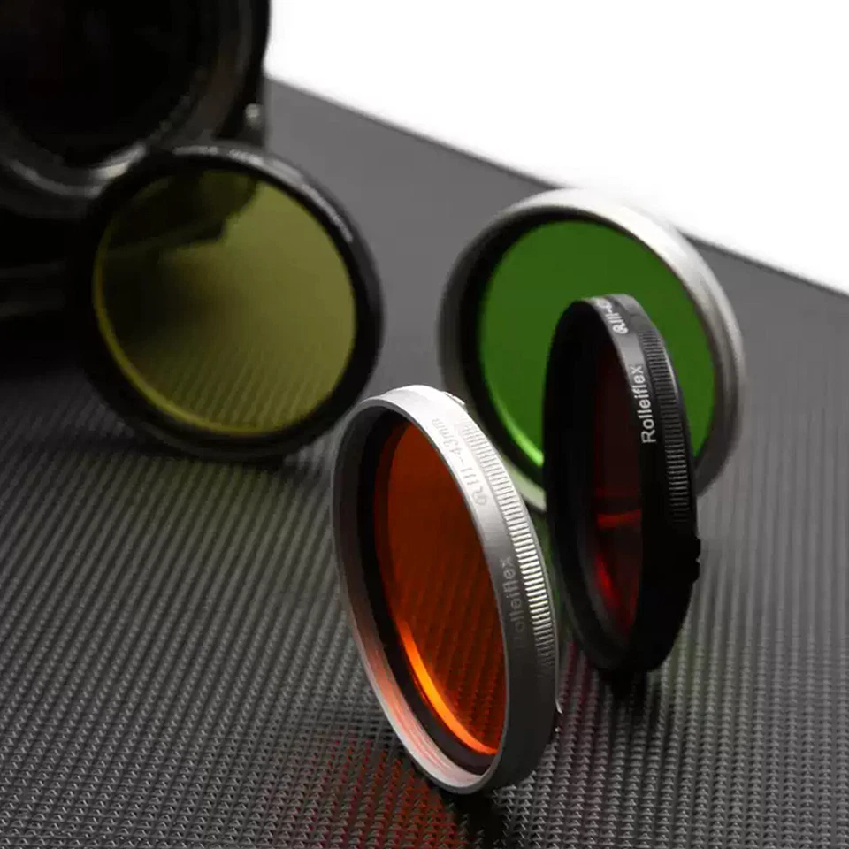 Lens hood,Bay I,Bay II,Bay III,orange,red,yellow filter kit with leather case2M - Image 2 of 4