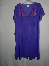 Kelly Reed Size L VTG button Front House Coat Duster Womens Purple Short Robe