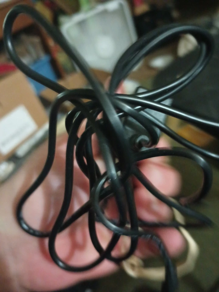 Genuine Casio Switching Adaptor Model : AD-A60024 6V 240mA AC - Image 3 of 4