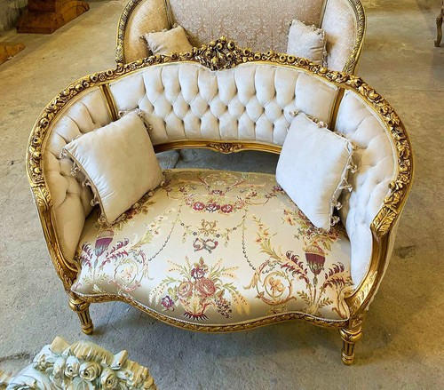 French Style Beige White Damask Fabric Sofa/Settee Vintage Interior Design