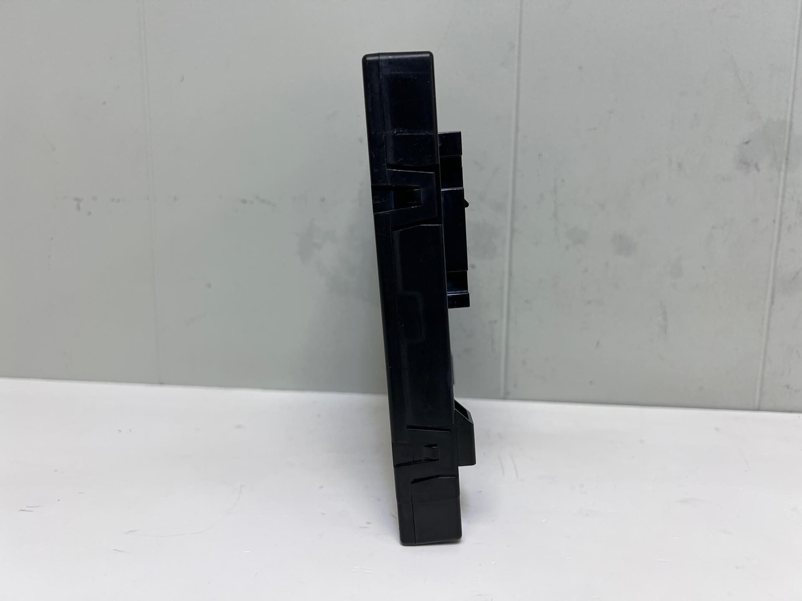 Audi R8 2014 Onboard supply control module P/N 8P0907063AE