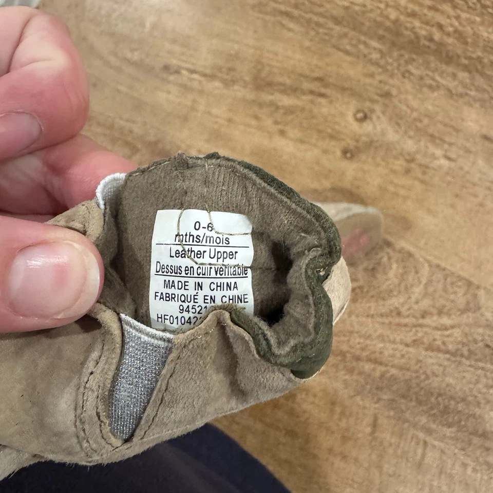 Robeez Aubrey Baby Shoe size 0-6 months - Image 2 of 4